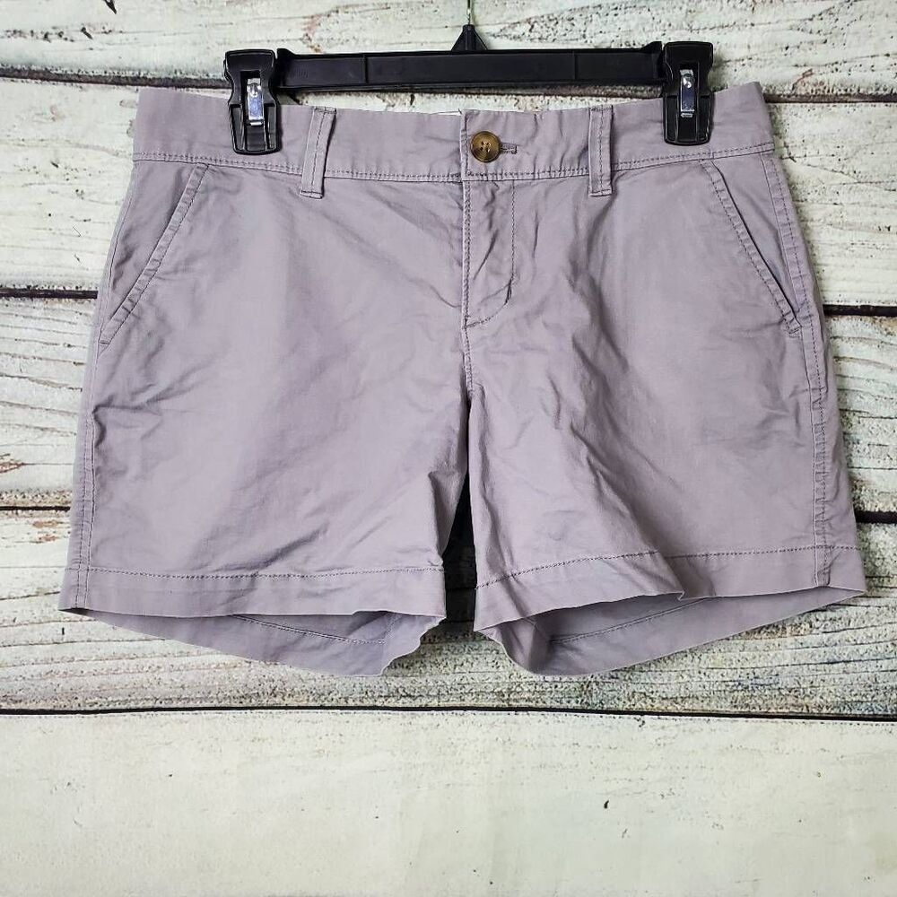 Old Navy Women’s Khaki Chino Shorts Size 2 Regular Standard Gray